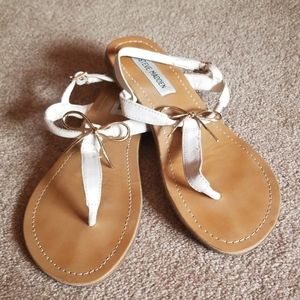Steve Madden White Leather Sandal Bow - Sz 6.5